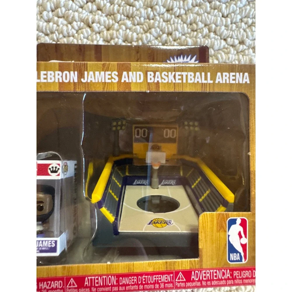 Funko Bitty Pop Town LeBron James Los Angeles Lakers Basketball Arena Figure